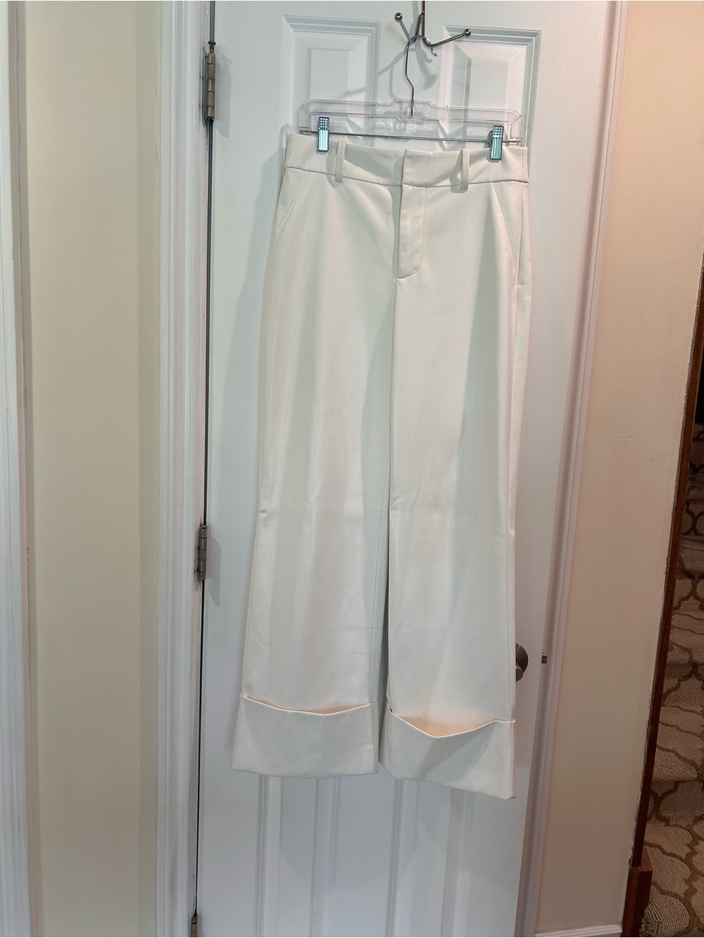 New Alice + Olivia Faux Leather Wide Leg Pants High Rise Ivory Cream Trousers 8 - Picture 2 of 12